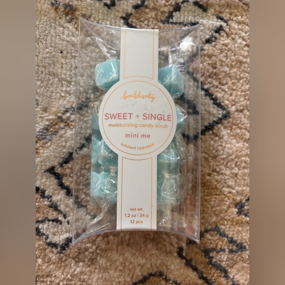 🆕 Bonblissity sweet + single moisturizing candy scrub - Picture 2 of 4